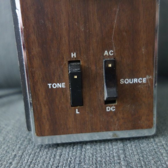 Vintage Juliette Model FPR-1278 Solid State AM/FM AC/DC Portable Radio Hong Kong - Picture 7 of 16